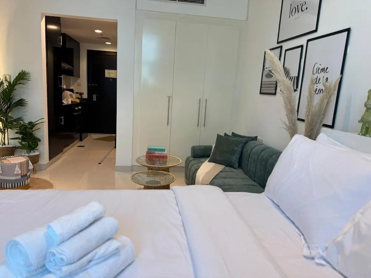 Ashri Hh, Bohemian Style Condo In Downtown Dubai