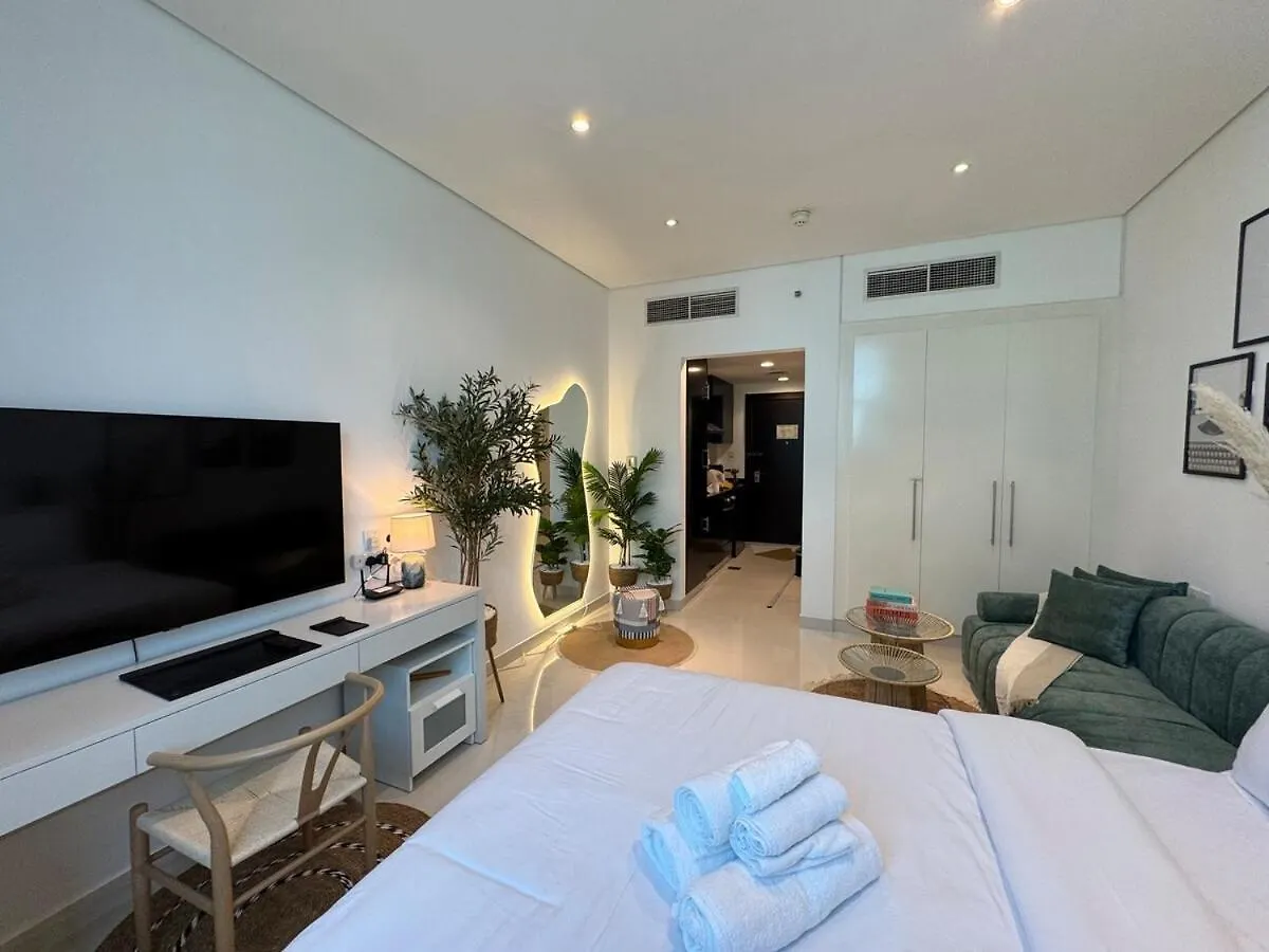 Ashri Hh, Bohemian Style Condo In Downtown contacts
