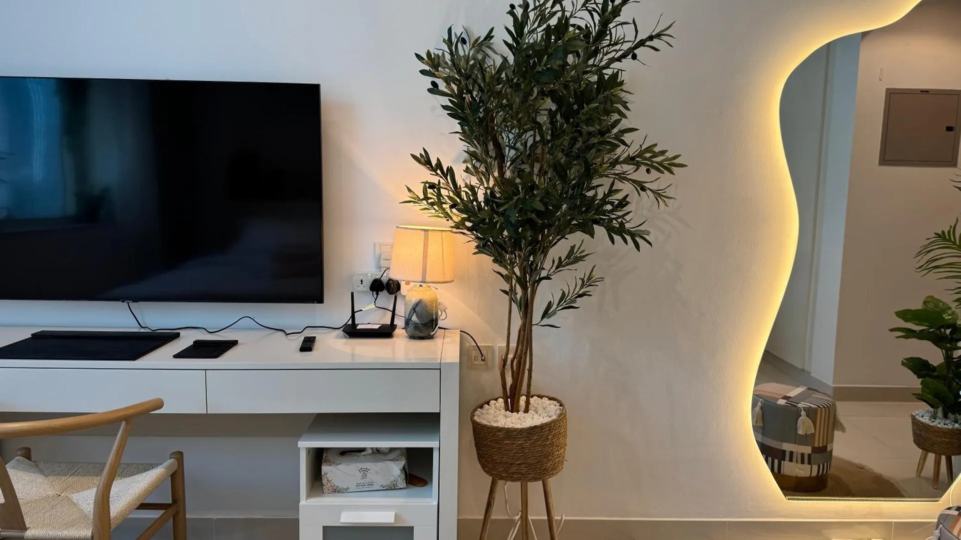 Ashri Hh, Bohemian Style Condo In Downtown Dubai Apartment